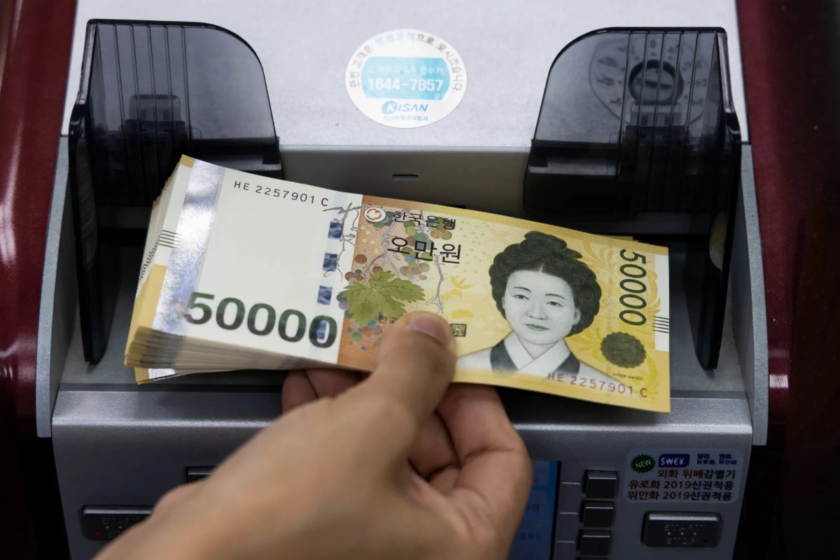 الوون الكوري يهبط إلى أدنى مستوياته منذ 17 عامًا مع ارتفاع أسعار النفط