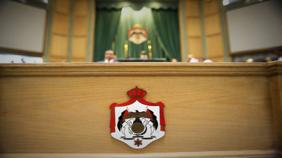 ويفرض الأردن إجراءات تقشفية حكومية صارمة لمواجهة الأوضاع الاقتصادية الراهنة