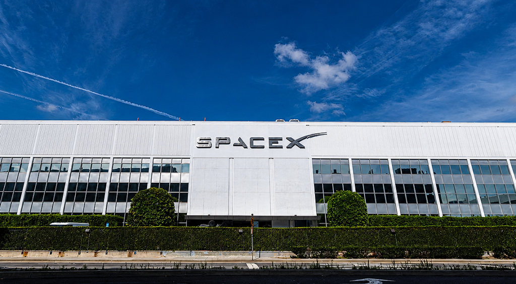 عقد الفضاء الضخم لشركة SpaceX بقيمة 4.16 مليار دولار